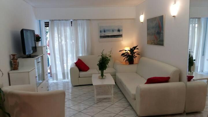 Flor De Mayo,Apt In Alimos Near The Sea Ateny Zewnętrze zdjęcie